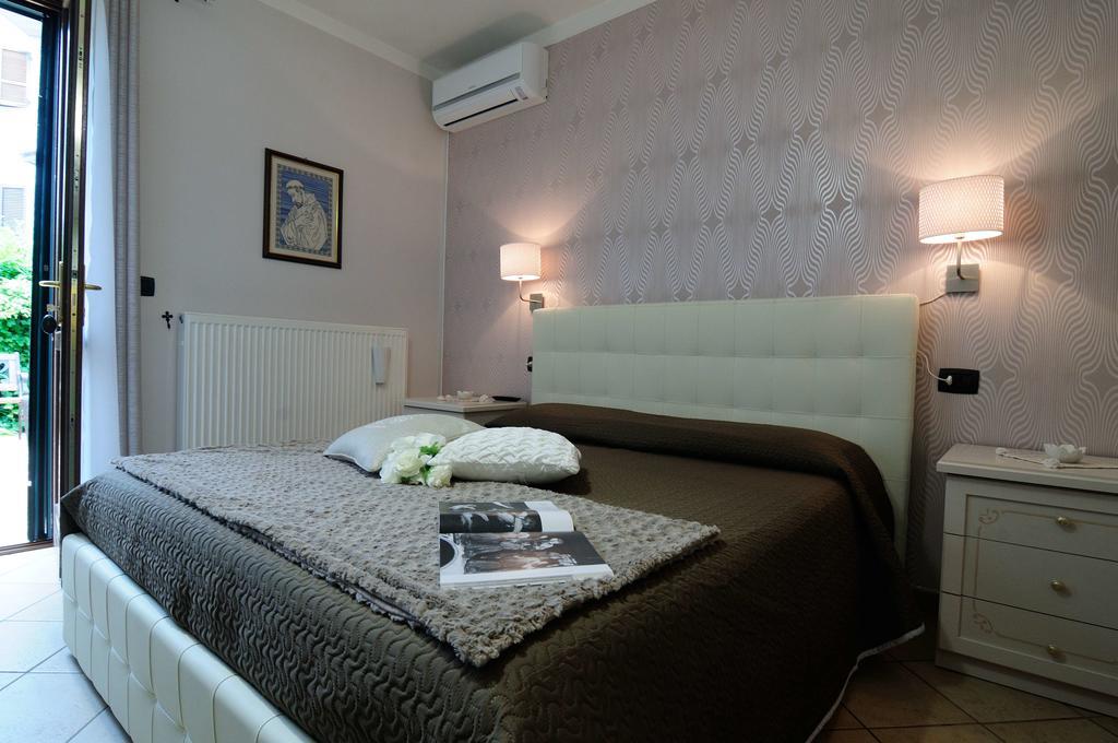 Residenza Cieloterra Guest House Rivotorto Eksteriør bilde
